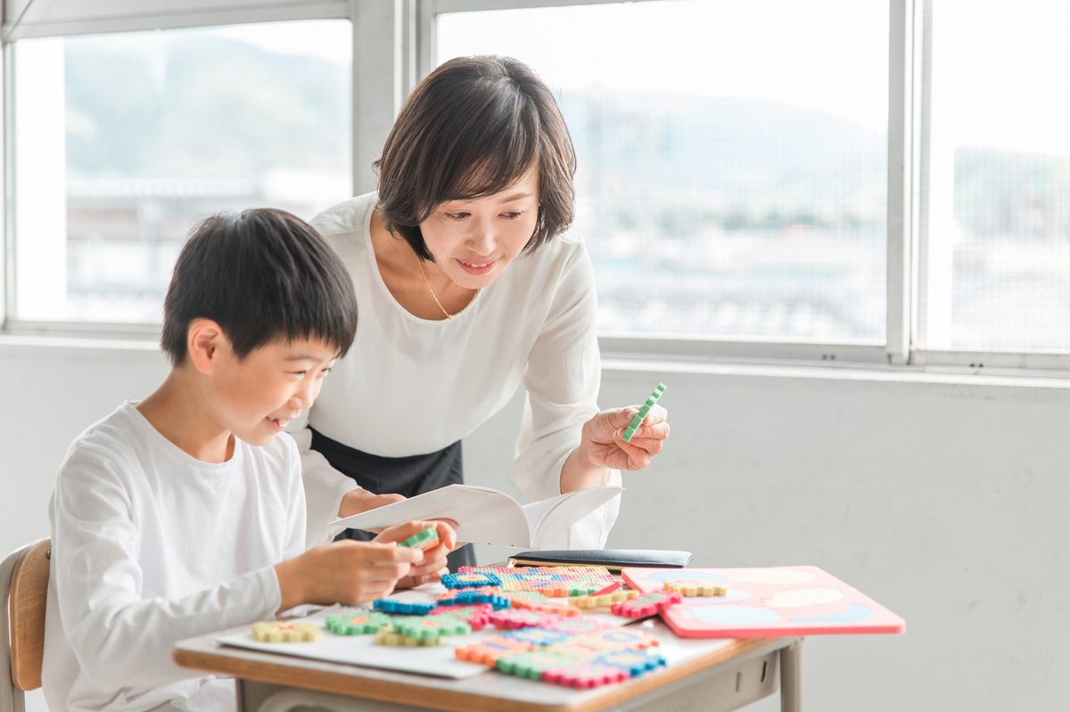 育休中に子どもと過ごしながら英語の勉強を続ける母親
