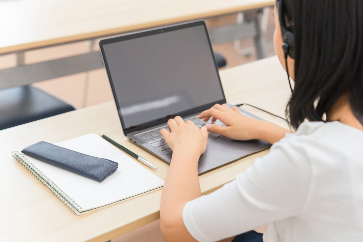 パソコンでWordPressクイックスタートの申し込みを進める様子